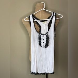 Tank top with detail